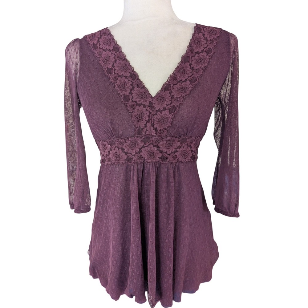 Express Womens Blouse M Plum Purple Mesh Lace Trim V-Neck Empire Waist Top